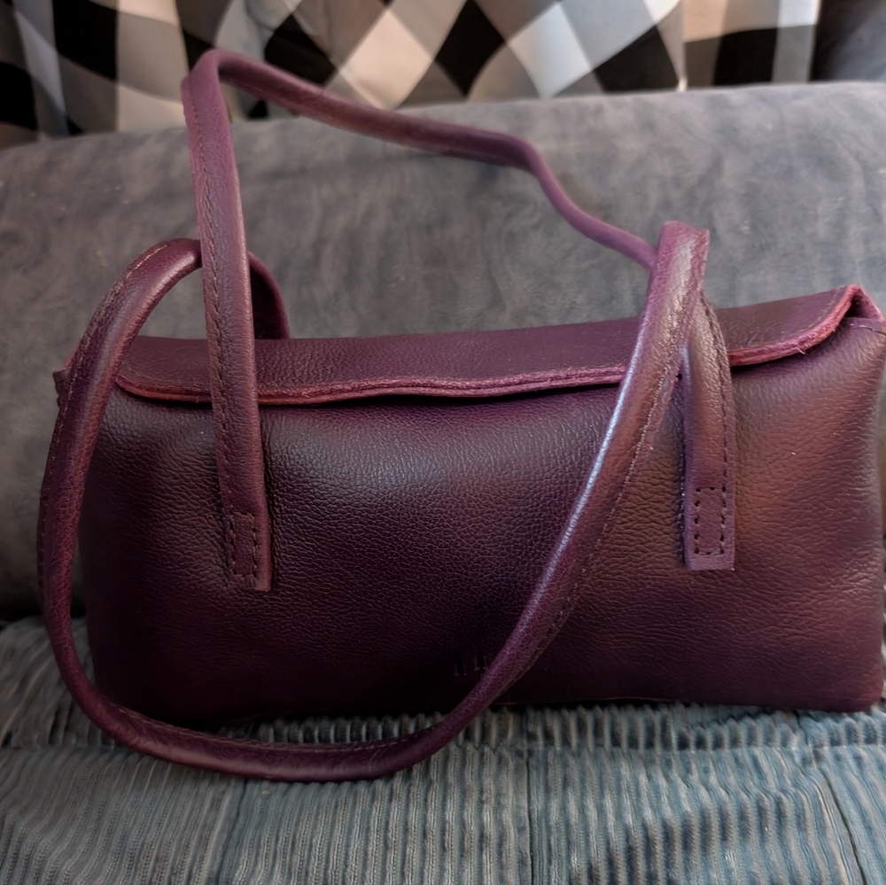 Portland Leather Amelie Shoulder Bag in Plum Brand New